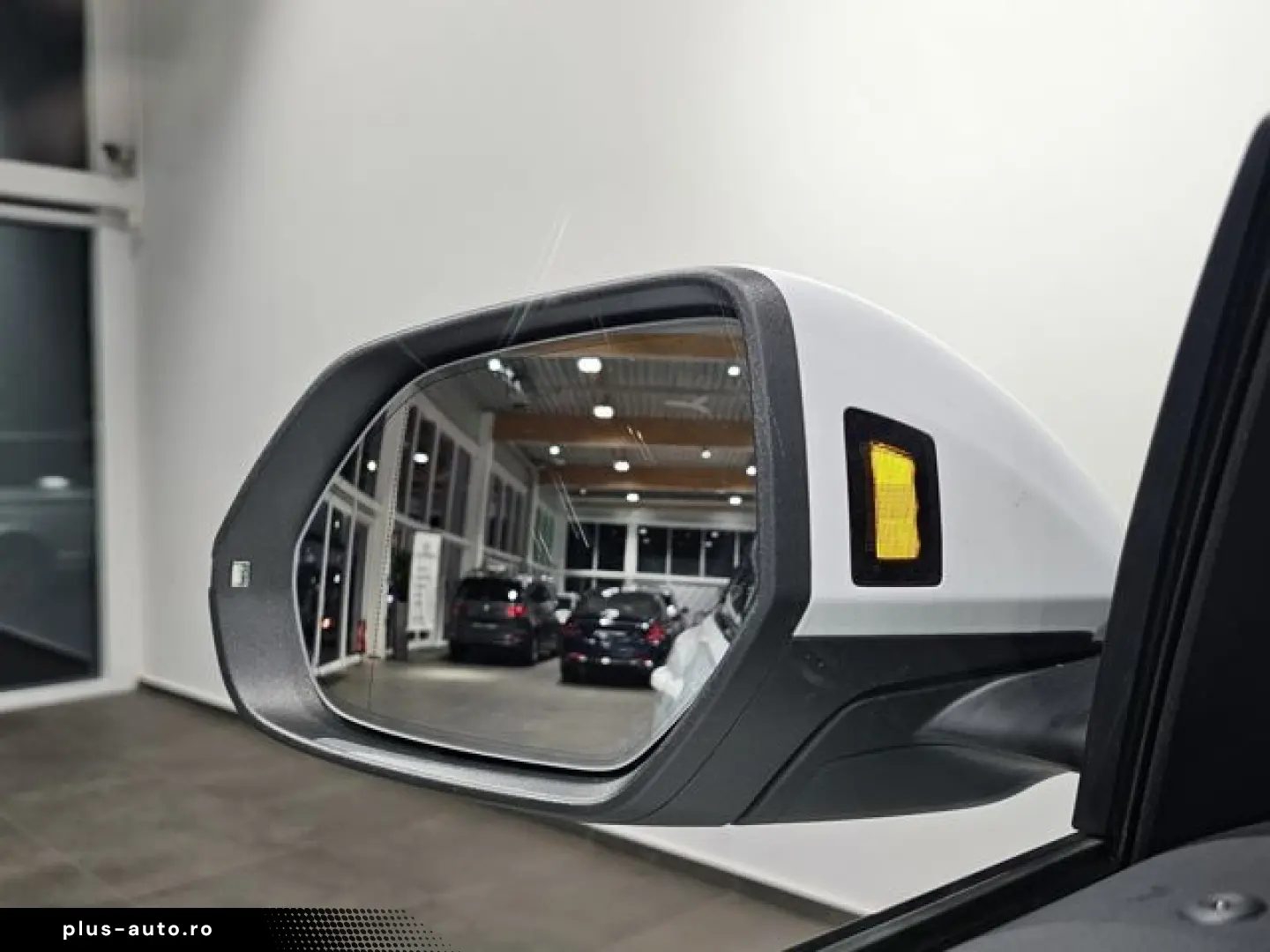 AUDI Q8 55 TFSI e S Line Black Pano Matrix HuD AHK 21