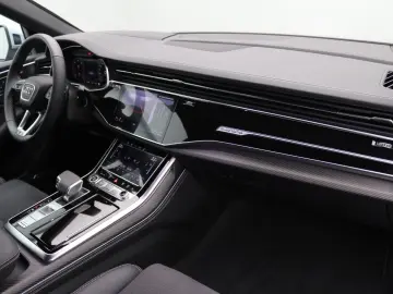 AUDI Q8 S-Line 50TDI quattro   Pano  Matrix  B&O  AHK