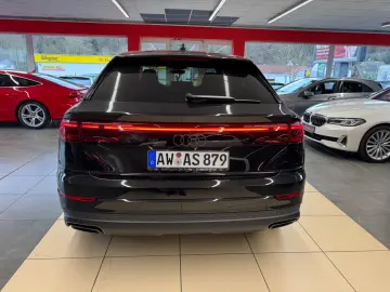 AUDI Q8 50TDI S-Line Black 23zoll Allradlenk.Pano B&0