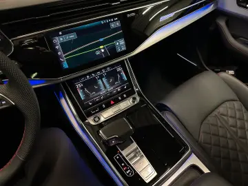 AUDI Q8 60 TFSI e quattro S-Line 23Zoll PANORAMA LASE