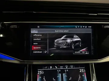 AUDI Q8 60 TFSI e quattro S-Line 23Zoll PANORAMA LASE