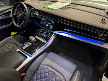 AUDI Q8 60 TFSI e quattro S-Line 23Zoll PANORAMA LASE