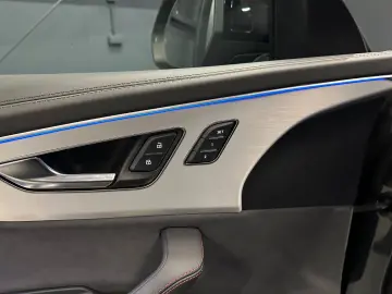 AUDI Q8 60 TFSI e quattro S-Line 23Zoll PANORAMA LASE