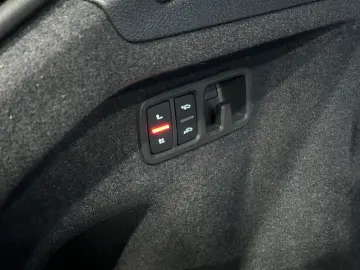 AUDI Q8 60 TFSI e quattro S-Line 23Zoll PANORAMA LASE