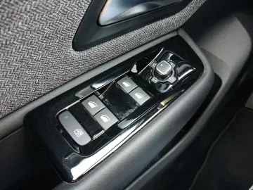 CITROEN C5X Hybrid 225 e-EAT8 FEEL PACK SHZ Drive-Assist