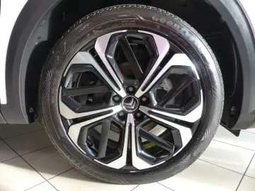 CITROEN C5X 1.2 PureTech 130 SHINE ACC LED Navi 2xKlima