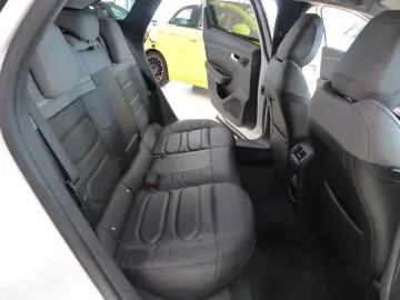 CITROEN C5X 1.2 PureTech 130 SHINE ACC LED Navi 2xKlima