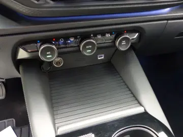 CITROEN C5X 1.2 PureTech 130 SHINE ACC LED Navi 2xKlima