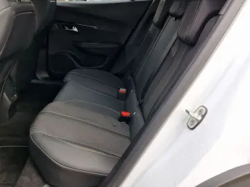 PEUGEOT 2008 Hybrid 145 GT e-DSC  LED Navi Kamera360 ACC