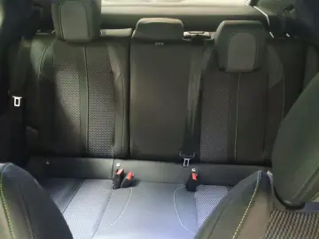 PEUGEOT 2008 Hybrid 145 GT Klima Navi Rückfahrkamera