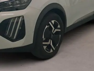 PEUGEOT 2008 Hybrid 145 GT Klima Navi Rückfahrkamera