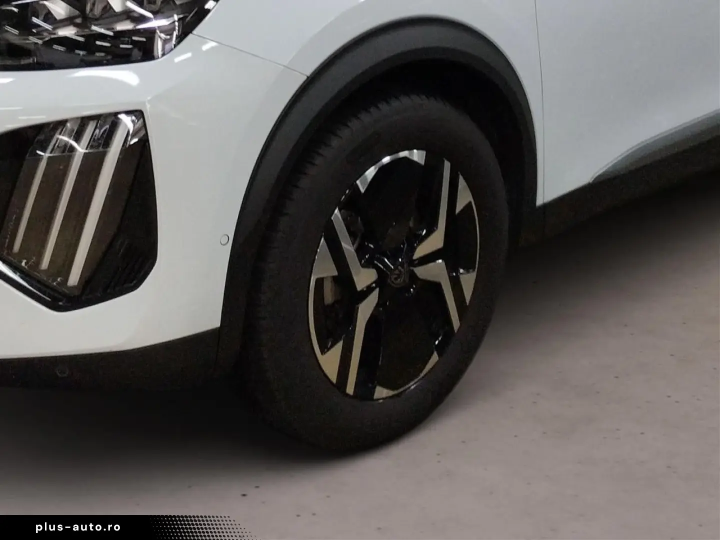 PEUGEOT Neuer 2008 GT HYBRID 145 e-DSC6  360 KAMERA