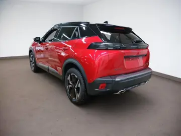 PEUGEOT Neuer 2008 GT HYBRID 145 e-DSC6  360 KAMERA