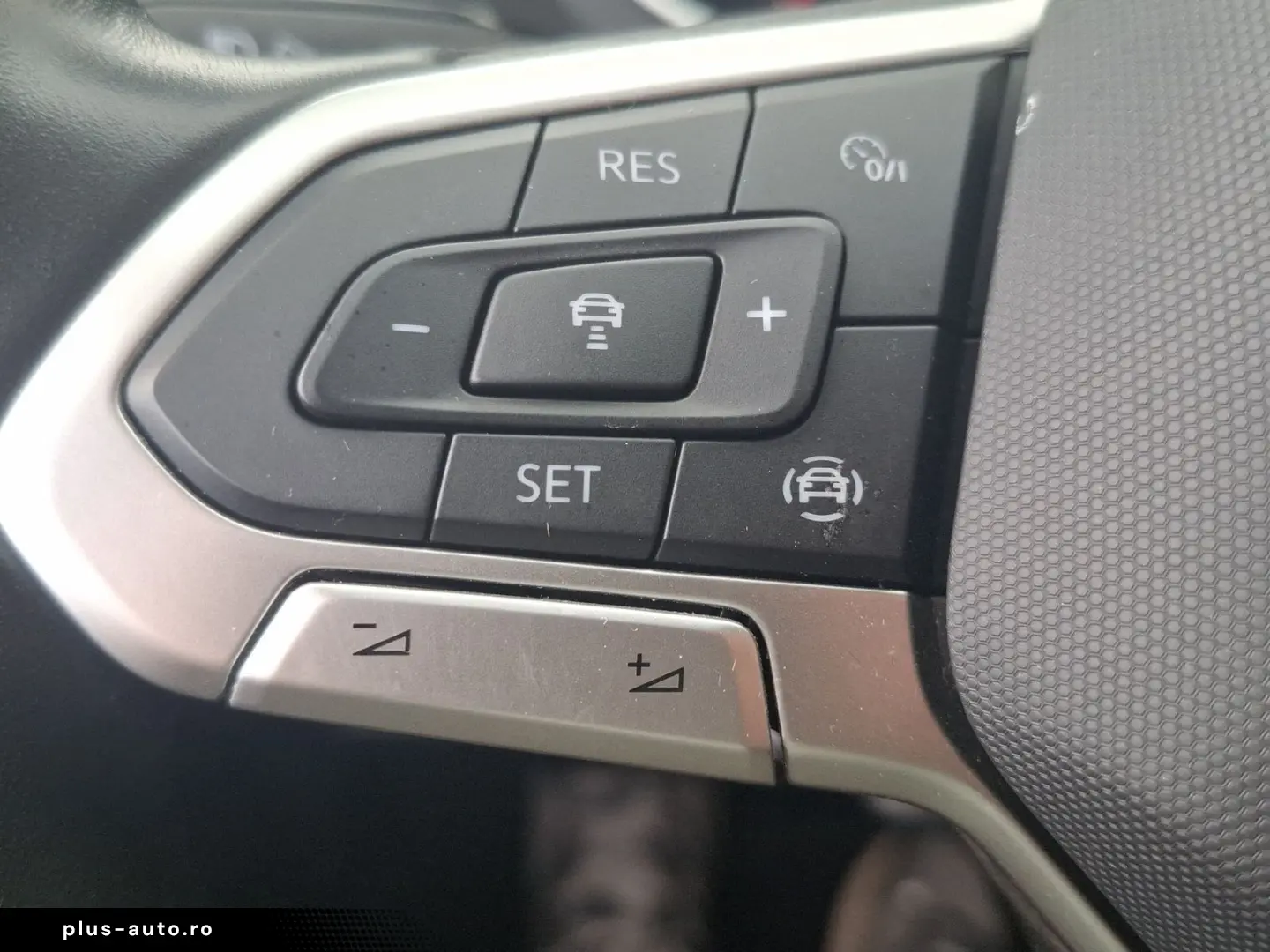 VW Tiguan 1.5 TSI 150 PS DSG ACC NAVI LED