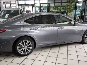 LEXUS ES 300H ACC Leder ESD Kamera 8-FACH