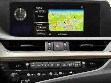 LEXUS ES 300H ACC Leder ESD Kamera 8-FACH