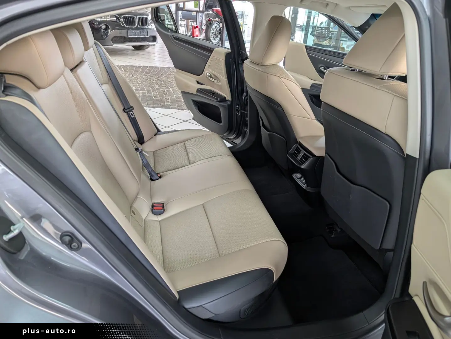 LEXUS ES 300H ACC Leder ESD Kamera 8-FACH