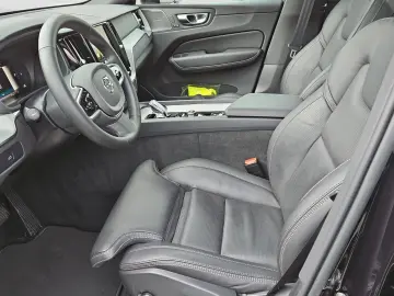 VOLVO XC60 B5 Plus Black Edition AWD Pano 360  H&K