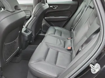 VOLVO XC60 B5 Plus Black Edition AWD Pano 360  H&K