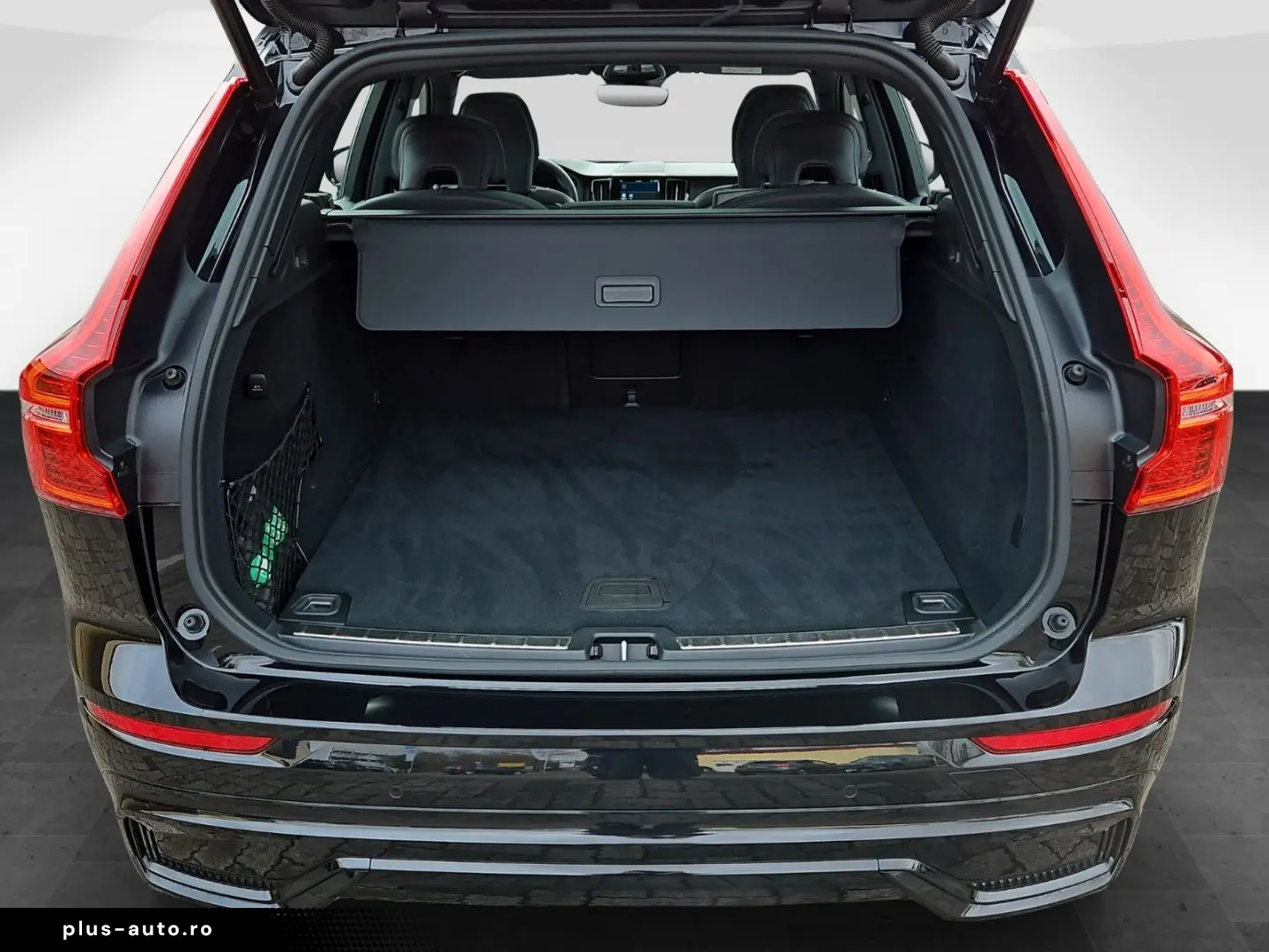 VOLVO XC60 B5 Plus Black Edition AWD Pano 360  H&K