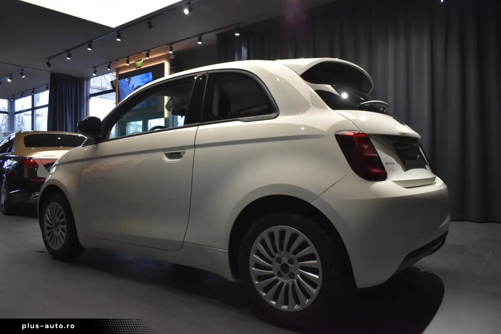Fiat 500E
