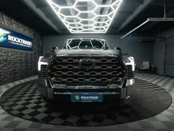 TOYOTA Tundra PLATINUM 3.4L V6 4x4