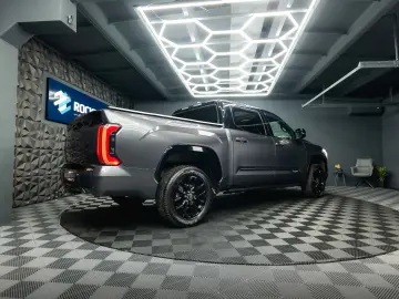 TOYOTA Tundra PLATINUM 3.4L V6 4x4