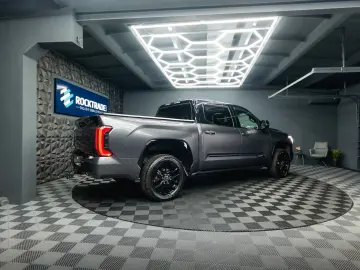 TOYOTA Tundra PLATINUM 3.4L V6 4x4