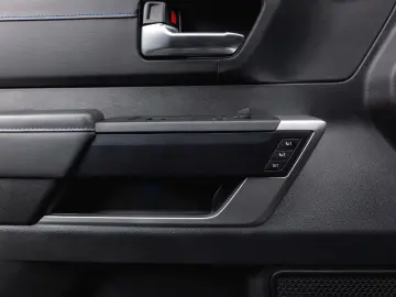 TOYOTA Tundra PLATINUM 3.4L V6 4x4