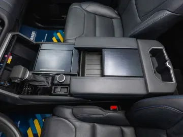 TOYOTA Tundra PLATINUM 3.4L V6 4x4