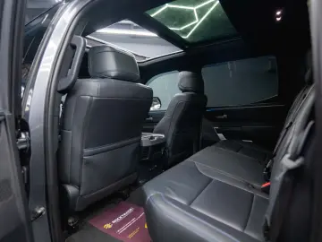 TOYOTA Tundra PLATINUM 3.4L V6 4x4