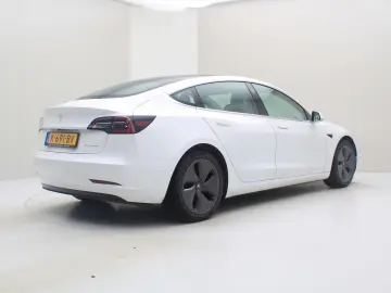 TESLA Model 3 Standard RWD Plus 93% SoH [ Weiß LEDER L