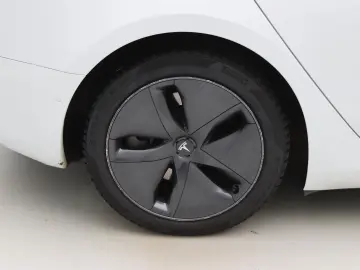 TESLA Model 3 Standard RWD Plus 93% SoH [ Weiß LEDER L