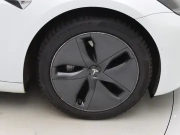 TESLA Model 3 Standard RWD Plus 93% SoH [ Weiß LEDER L