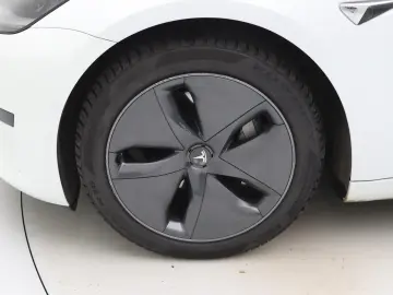 TESLA Model 3 Standard RWD Plus 93% SoH [ Weiß LEDER L