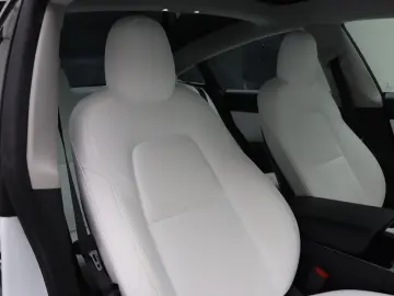 TESLA Model 3 Standard RWD Plus 93% SoH [ Weiß LEDER L