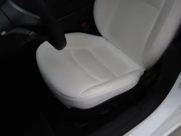 TESLA Model 3 Standard RWD Plus 93% SoH [ Weiß LEDER L