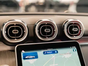 MERCEDES-BENZ CLE 220 d Coupé AMG Line powerrot Pano&hellip;