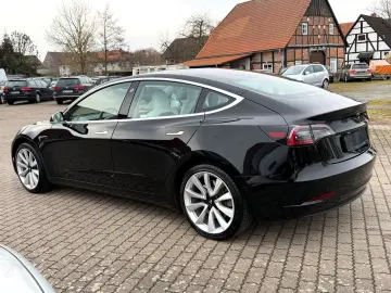 TESLA Model 3 Standard Plus 1.Hand AHK Leder Weiß