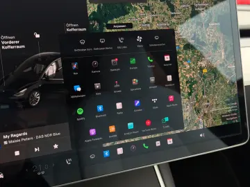TESLA Model 3 Standard Plus 1.Hand AHK Leder Weiß