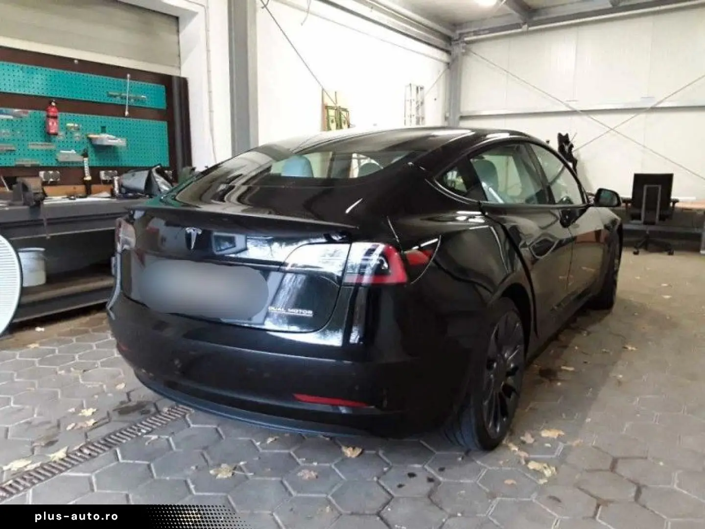 TESLA Model 3 Performance Dual  White Interior