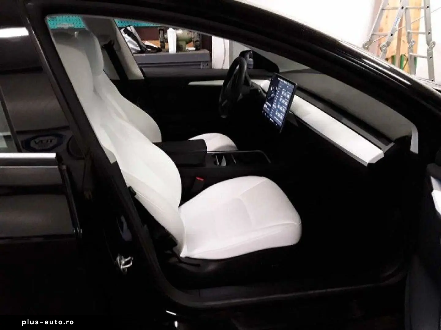 TESLA Model 3 Performance Dual  White Interior