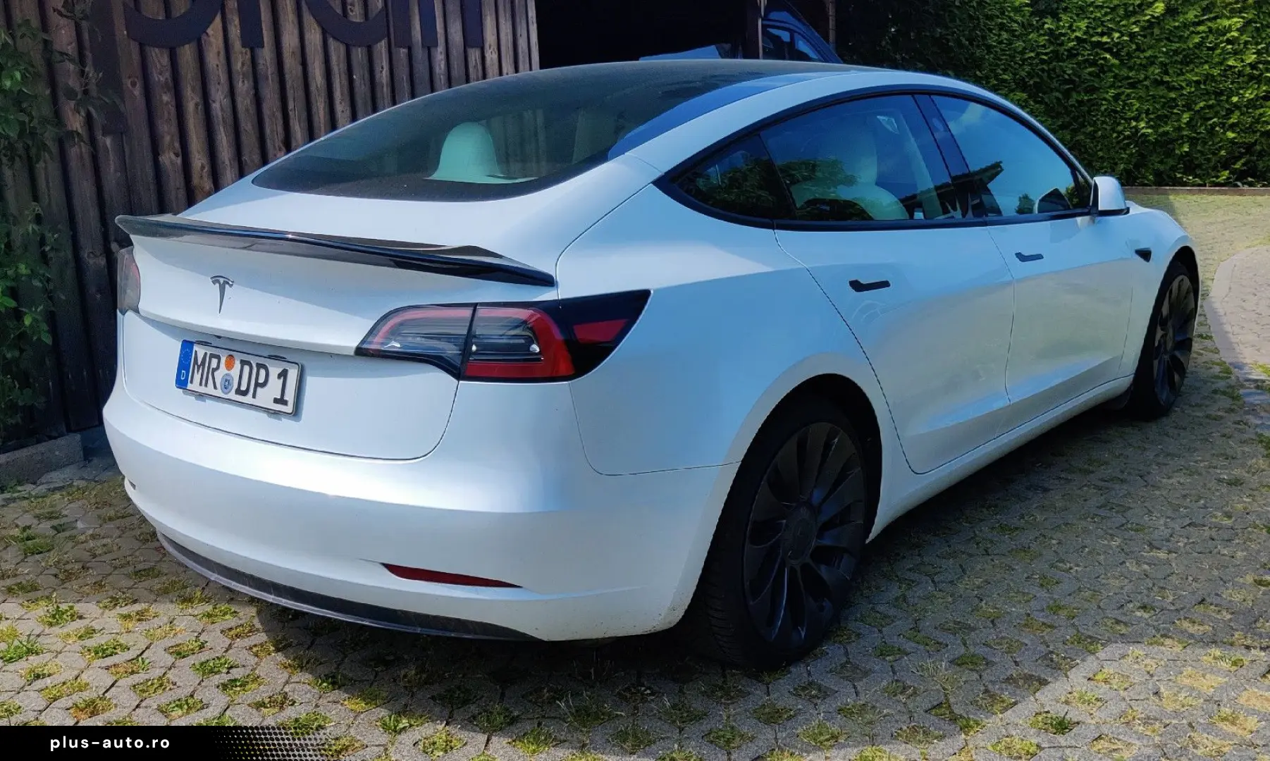 TESLA Model 3 Performance 2xWeiss Mwst. evtl.Inz.mögl.