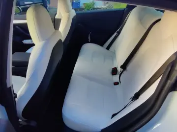 TESLA Model 3 Performance 2xWeiss Mwst. evtl.Inz.mögl.