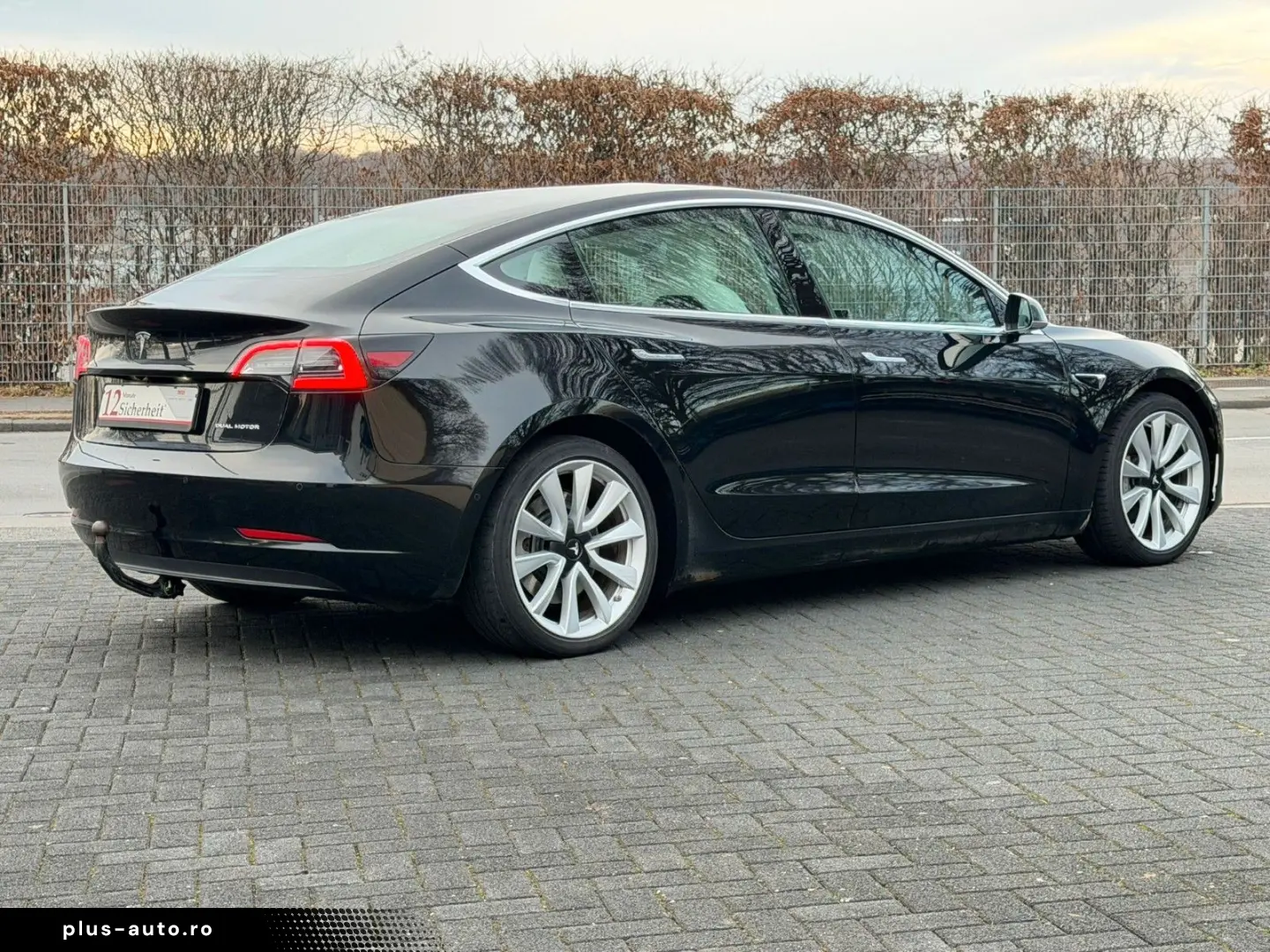 TESLA Model 3 Long Range Dual AWD 75 KW Pano-LED-360