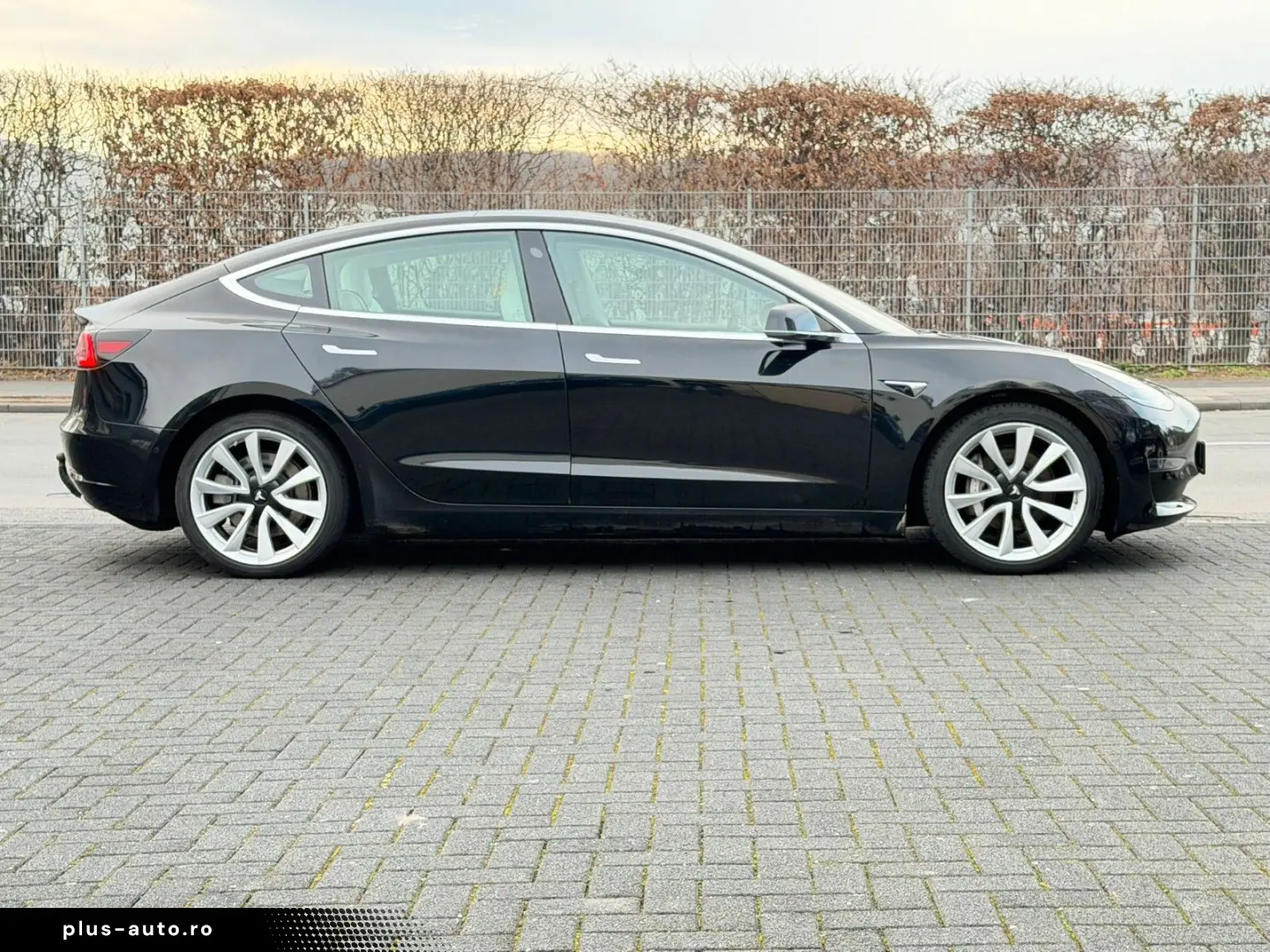 TESLA Model 3 Long Range Dual AWD 75 KW Pano-LED-360
