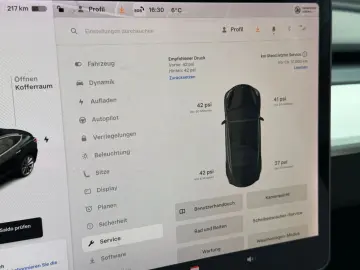 TESLA Model 3 Long Range Dual AWD 75 KW Pano-LED-360