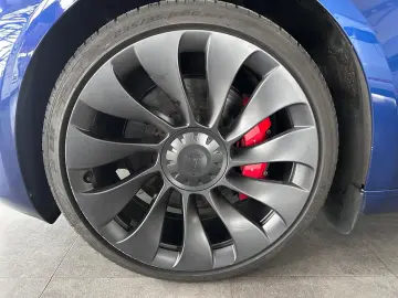 TESLA Model 3 Performance Dual AWD Metallic AMD Ryzen