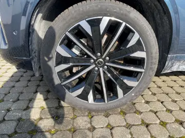 VOLVO XC90 Plus Bright B5 AWD 7-Sitzer El. Panodach Na