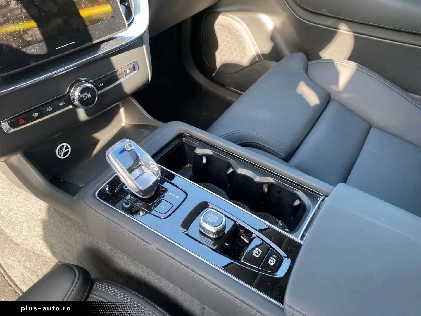 VOLVO XC90 Plus Bright B5 AWD 7-Sitzer El. Panodach Na